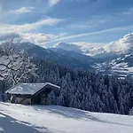Hof Zur Linde Κατάλυμα σε φάρμα